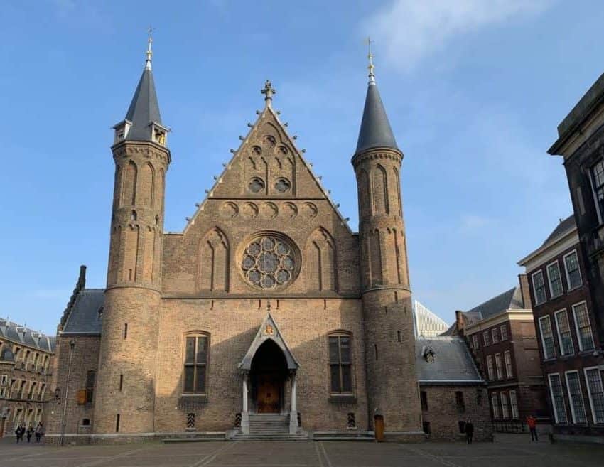 De Ridderzaal aan het Binnenhof in Den Haag