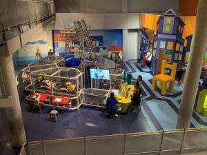 Volop te doen voor kinderen in het NEMO Science Museum in Amsterdam