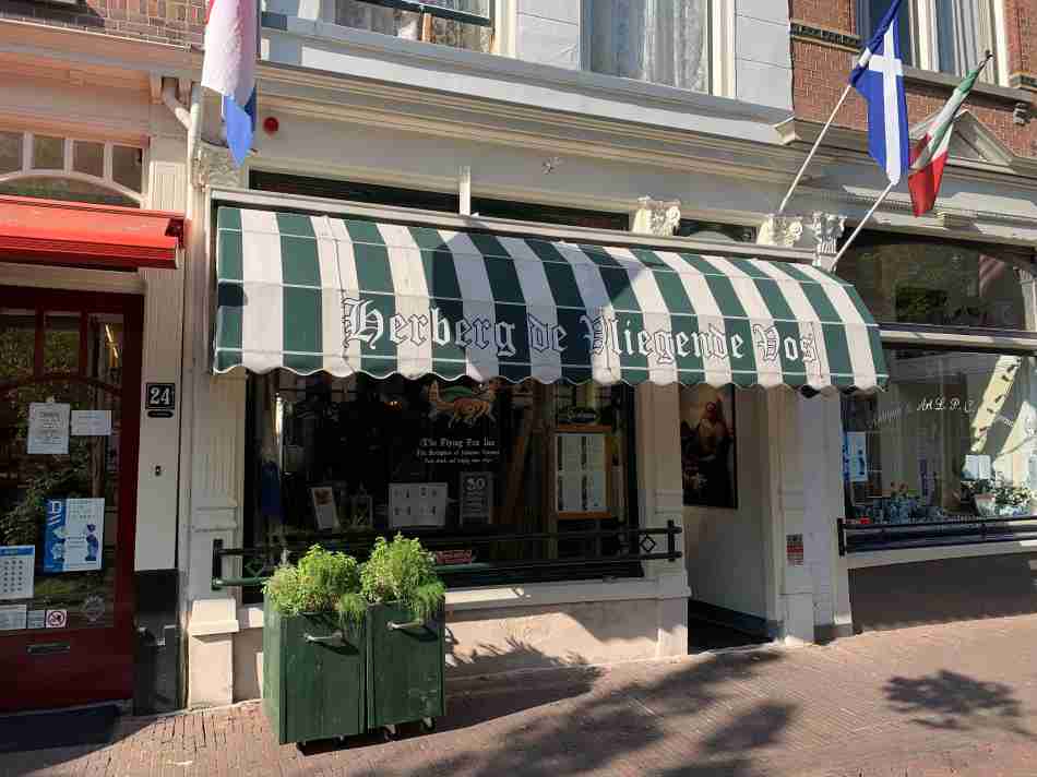 Het geboortehuis van Johannes Vermeer aan de Voldersgracht 25 in Delft