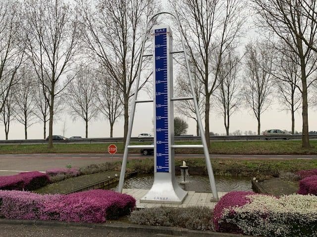 Monument bij het laagste punt van Nederland in Nieuwerkerk a/d IJssel